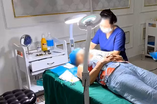 Đình chỉ hoạt động hàng loạt phòng khám, cơ sở thẩm mỹ ở TP HCM - Hình 2 Dinh chi hoat dong hang loat phong kham, co so tham my o TP HCM-Hinh-2