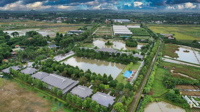 Làng du lịch 10ha xây xong mới xin phép ở Thanh Hóa là của công ty nào? Lang du lich 10ha xay xong moi xin phep o Thanh Hoa la cua cong ty nao?