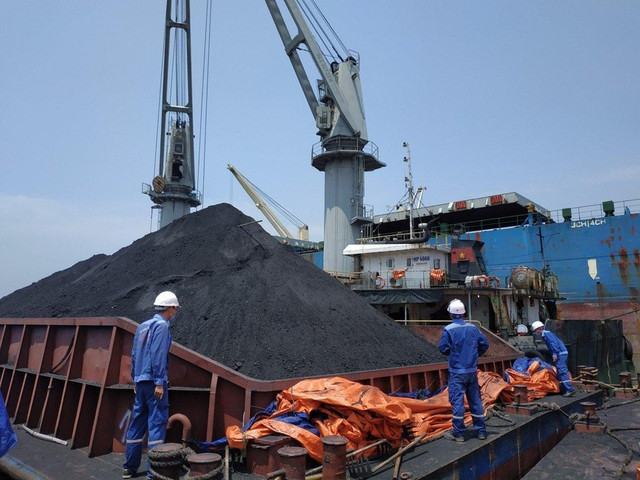 Đầu tư Tổng hợp Hà Nội bị xử phạt do vi phạm công bố thông tin Dau tu Tong hop Ha Noi bi xu phat do vi pham cong bo thong tin