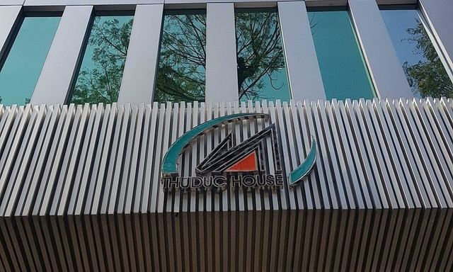 Them mot lanh dao Nha Thu Duc xin tu nhiem