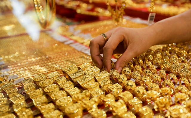 Giá vàng hôm nay: Vàng trong nước giảm nhẹ ngày giỗ Tổ Hùng Vương Gia vang hom nay: Vang trong nuoc giam nhe ngay gio To Hung Vuong
