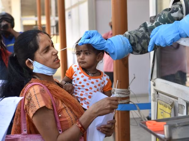 Viet Nam them 34 ca nhiem moi trong sang 12/5