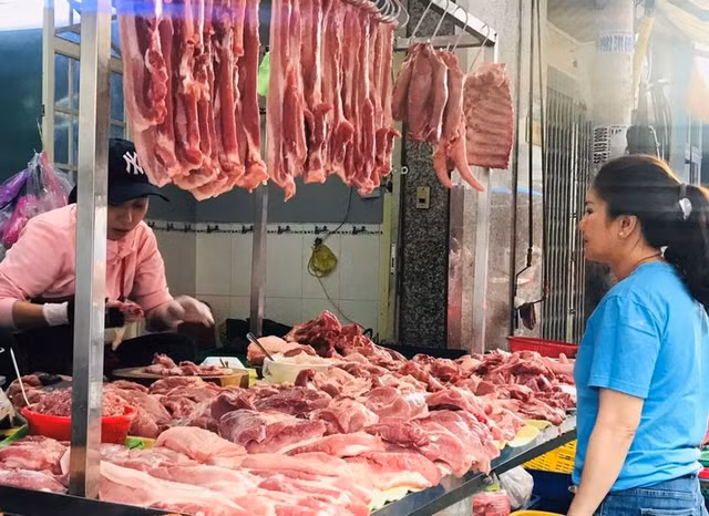 Gia heo hoi hom nay: Tang nhe o phia Nam