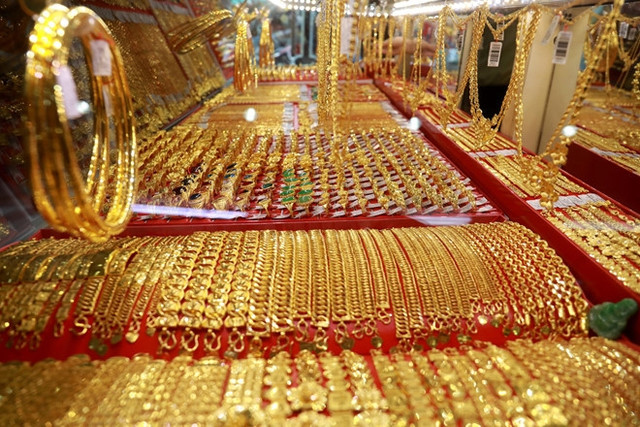 Giá vàng hôm nay: Thế giới và trong nước đồng loạt tăng Gia vang hom nay: The gioi va trong nuoc dong loat tang