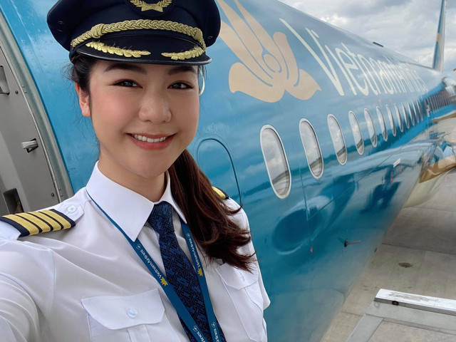 Vẻ đẹp mặn mà của nữ cơ trưởng Huỳnh Lý Đông Phương - Hình 14 Ve dep man ma cua nu co truong Huynh Ly Dong Phuong-Hinh-14