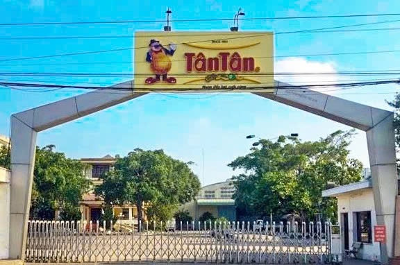 Ông ‘trùm’ công ty đậu phộng Tân Tân và em trai bị truy tố về tội gì? Ong ‘trum’ cong ty dau phong Tan Tan va em trai bi truy to ve toi gi?