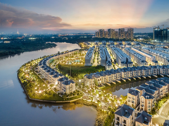 “Thủ phủ” mua sắm, giải trí với doanh thu “khủng” tại khu Đông TP. HCM “Thu phu” mua sam, giai tri voi doanh thu “khung” tai khu Dong TP. HCM