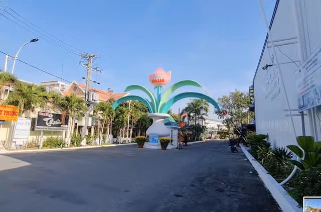 Chuyen Bo Cong an dieu tra 2 du an nha o tai Vinh Long