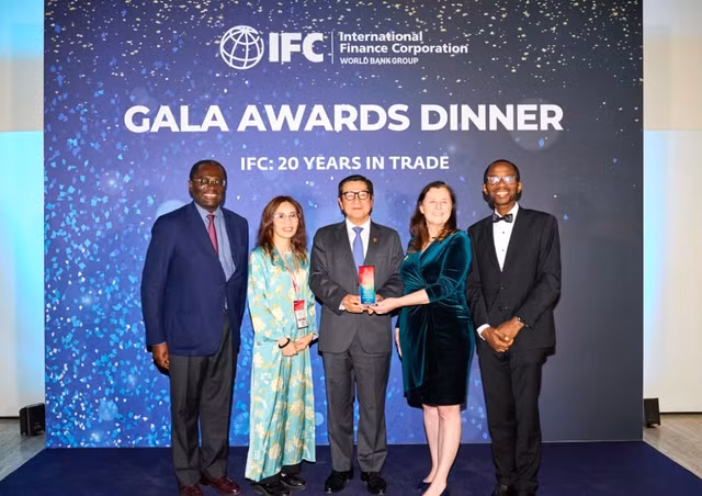 HDBank nhan giai “Ngan hang phat hanh xuat sac - Tang truong nang dong“