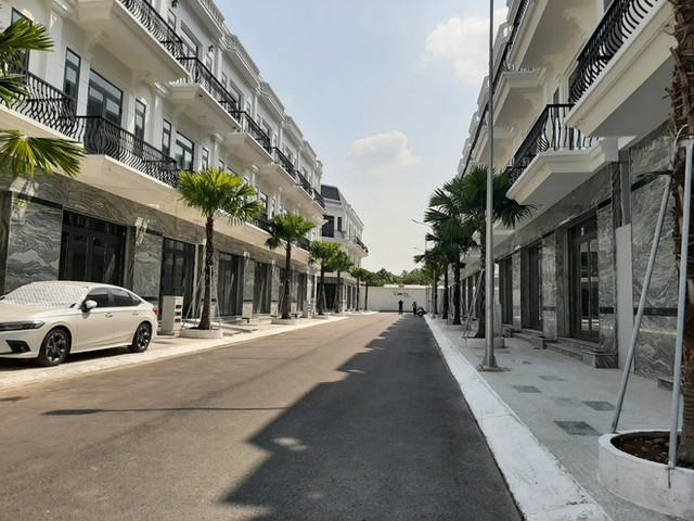 Ai là người chịu trách nhiệm trong vụ 42 căn nhà xây trái phép ở Vĩnh Long? - Hình 3 Ai la nguoi chiu trach nhiem trong vu 42 can nha xay trai phep o Vinh Long?-Hinh-3