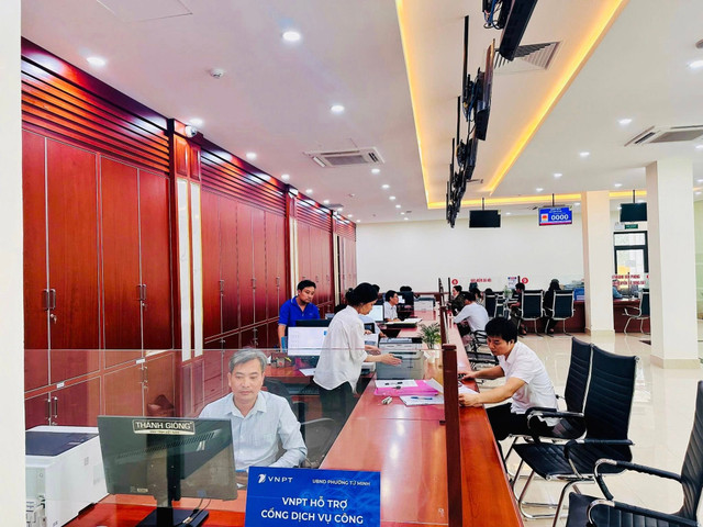 Người dân thấy hài lòng những ngày đầu vận hành chính quyền địa phương 2 cấp. 1.jpg