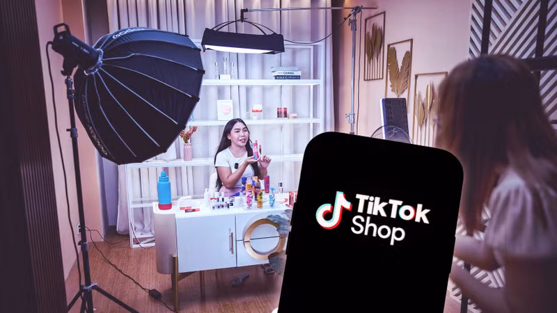 TikTok Shop rượt sát Shopee, khoảng cách thị phần thu hẹp một nửa