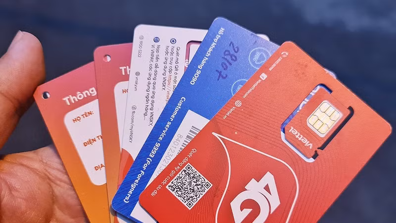 'Sim rác' kích hoạt sẵn trên mạng: Chiêu trò móc túi người dùng