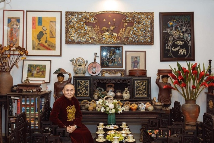 Trong đó, nghệ sĩ Xuân Hinh chủ yếu sống trong ngôi nhà nằm trên con phố Hàng Bông sầm uất của Hà Nội. Ảnh: FBNV