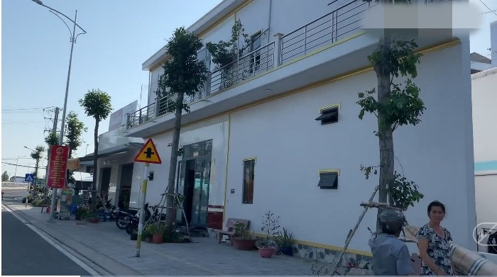 Theo thông tin trên Báo Người lao động, ngôi nhà nằm trên đường Lý Thái Tông, phường Sóc Trăng. Ảnh: chụp video Người lao động