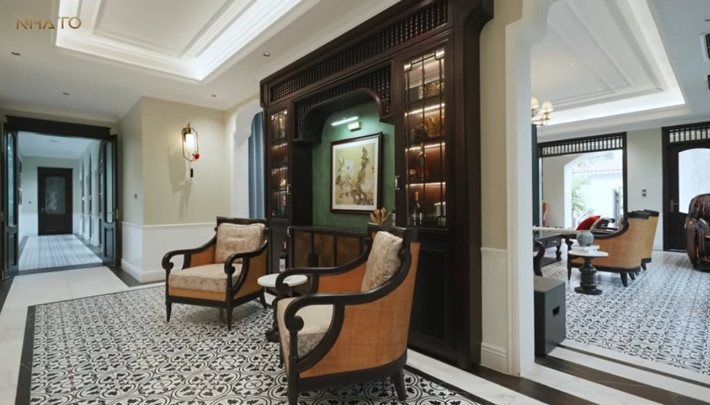 Gạch hoa lát nền vừa sang trọng vừa cổ điển. Ảnh chụp màn hình NhaTo