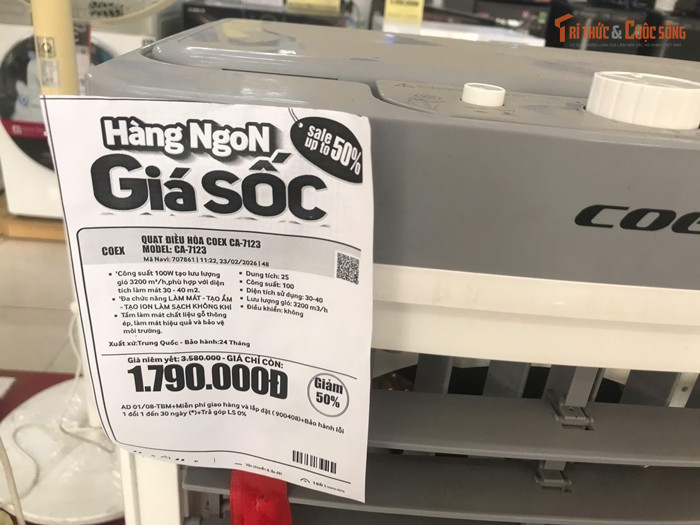 Hầu hết các sản phẩm làm mát như điều hòa, quạt, điều hòa, quạt điện...đều được gắn mác khuyến mại, giảm giá