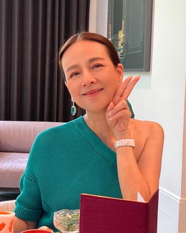 Ngoài ra, bà còn giữ chức vụ trong ban giám đốc ít nhất 16 công ty, chủ yếu về bất động sản. Ảnh: FB Madam Pang