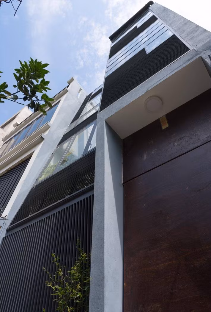 Hà Nội là đô thị lớn với lượng dân cư đông đúc. Nguồn đất ở của thành phố luôn trong tình trạng khan hiếm. Do đó, đất chia lô được coi là giải pháp lý tưởng, và Kirin House cũng không ngoại lệ. Ảnh: Triệu Chiến