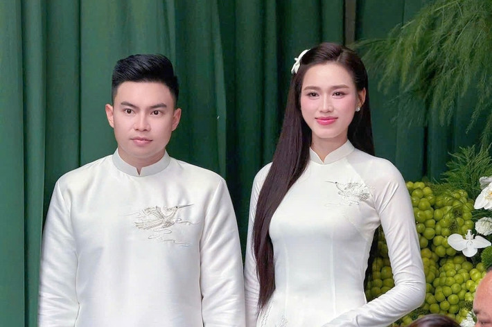 Mới đây, lễ ăn hỏi của Hoa hậu Đỗ Thị Hà và thiếu gia Nguyễn Viết Vương đã diễn ra tại nhà gái ở xã Đông Thành (Thanh Hóa). Ảnh: Tiền phong
