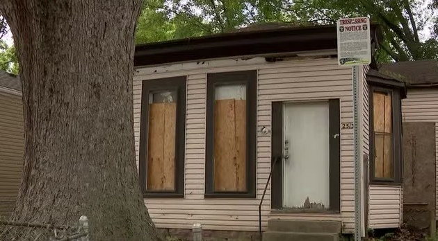 Dù giá nhà rất rẻ song một số cư dân lo ngại chi phí sửa chữa quá cao sẽ khiến không phải ai cũng có thể tiếp cận. Ảnh: Wlky