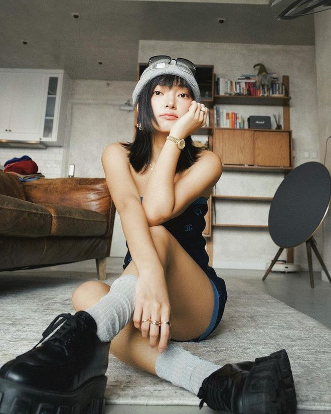 Dù còn khá trẻ, nhưng Châu Bùi đã sở hữu nhiều thứ như danh tiếng, tiền bạc, nhà cửa...Châu Bùi tự tậu cho mình căn hộ cao cấp tại trung tâm TP HCM khi mới 22 tuổi. Ảnh: FBNV