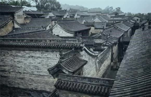 Trên diện tích 250.000m2, các khoảng không gian được tận dụng triệt để với tòa nhà san sát nhau. Ảnh: Sohu