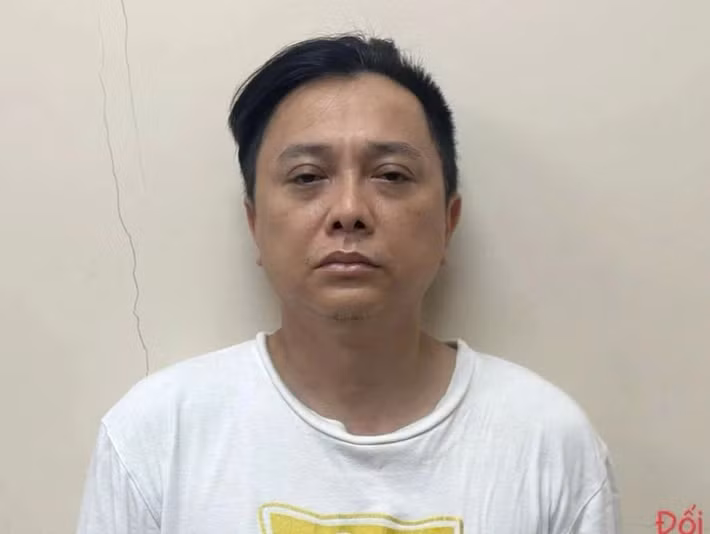 Mới đây, thông tin NTK Nguyễn Công Trí bị bắt vì liên quan đến việc sử dụng trái phép chất ma tuý làm chấn động làng giải trí Việt. Ảnh: Công an cung cấp