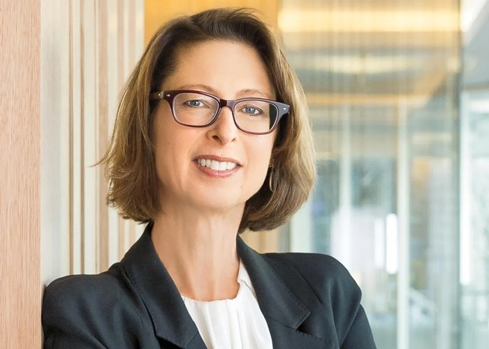 Bà Abigail Johnson, CEO của Fidelity Investments, xếp vị trí thứ 9 với 33,2 tỷ USD. Ảnh: Forbes