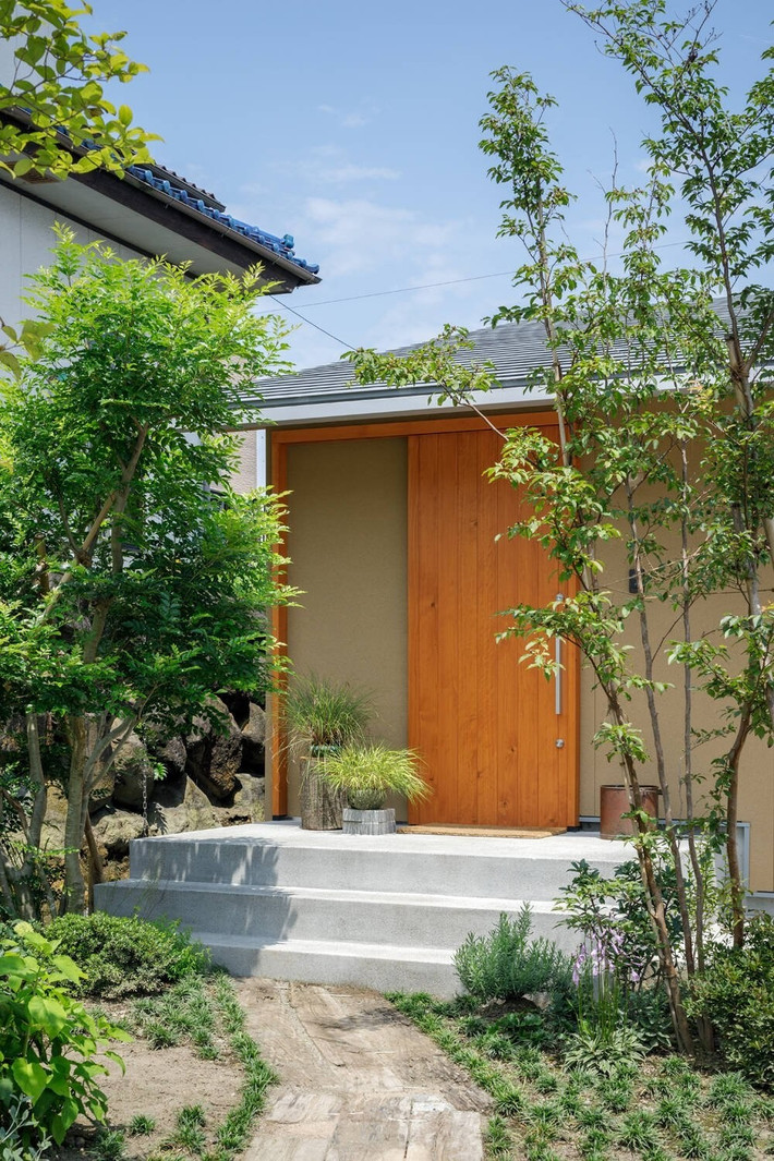 Khu vườn thơ mộng, đẹp mắt được gia chủ dày công chăm sóc. Ảnh: Ippei Shinzawa