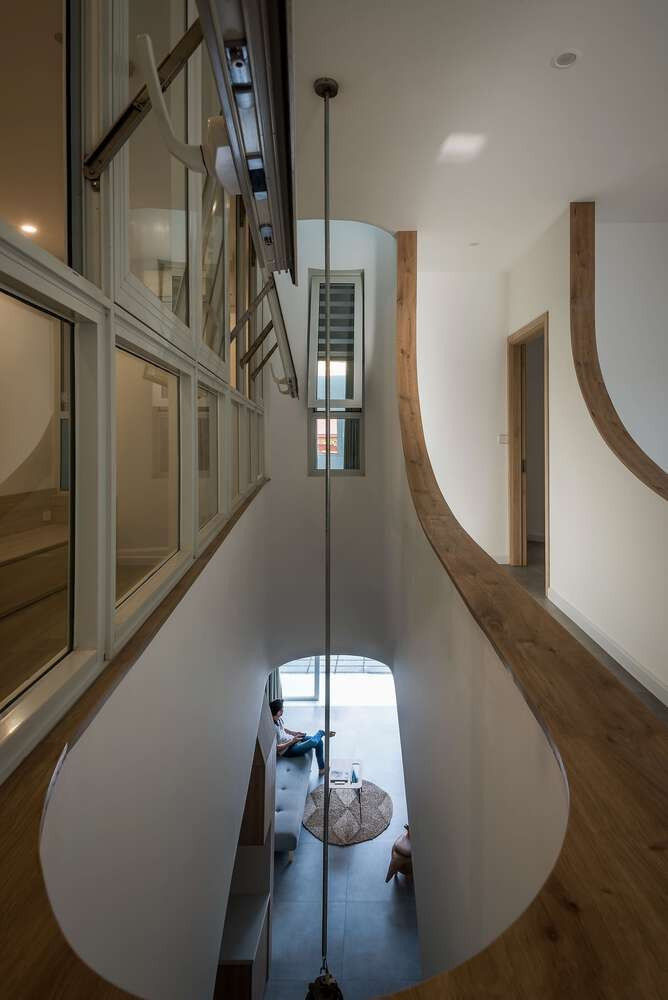 Điều này đồng nghĩa với việc thiết kế phải đảm bảo xây dựng hai căn hộ hoàn chỉnh bên trong cùng một ngôi nhà. Ảnh: DinhR