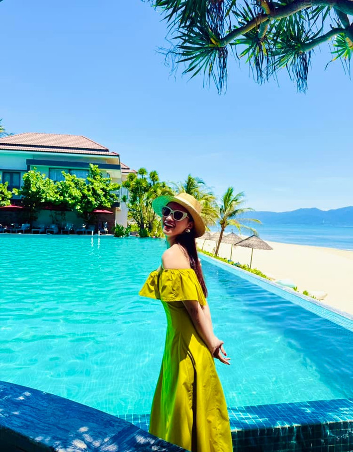 Không chỉ là một diễn viên nổi tiếng, Lã Thanh Huyền còn được biết đến như một "đại gia" thứ thiệt trong giới kinh doanh. Ảnh: FBNV