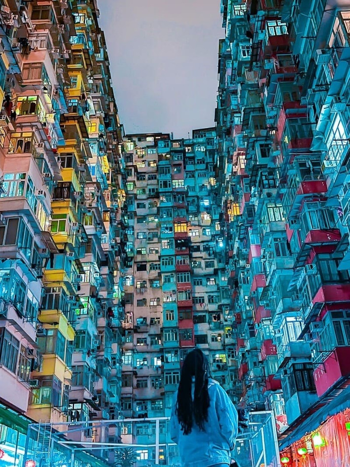 Mỗi căn hộ ở đây chỉ vỏn vẹn vài chục mét vuông. Ảnh: Trip.com