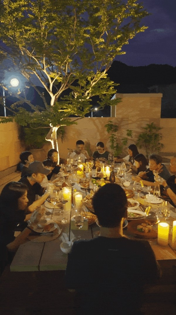 Ngôi nhà thoải mái cho 6 gia đình anh chị em trở về đoàn tụ trong dịp Tết Nguyên đán. Ảnh: Sohu