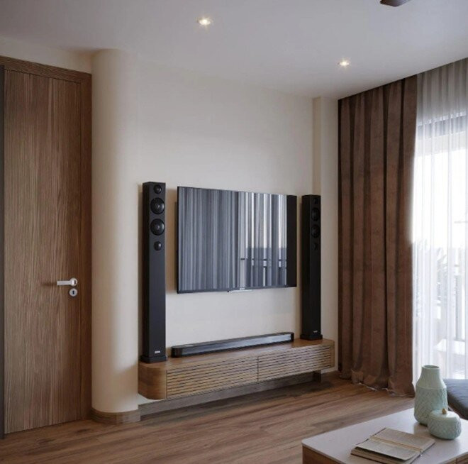 Ban công nhìn thẳng ra mặt nước Hồ Tây mênh mông. Ảnh: chụp màn hình