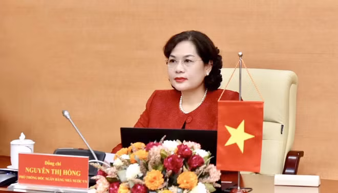 Sáng 12/11, bà Nguyễn Thị Hồng trở thành nữ Thống đốc Ngân hàng đầu tiên tại Việt Nam. Từ năm 1951 đến nay, ngành ngân hàng đã có 14 Thống đốc, nhưng đều là nam giới. Ảnh: Vietnamnet.