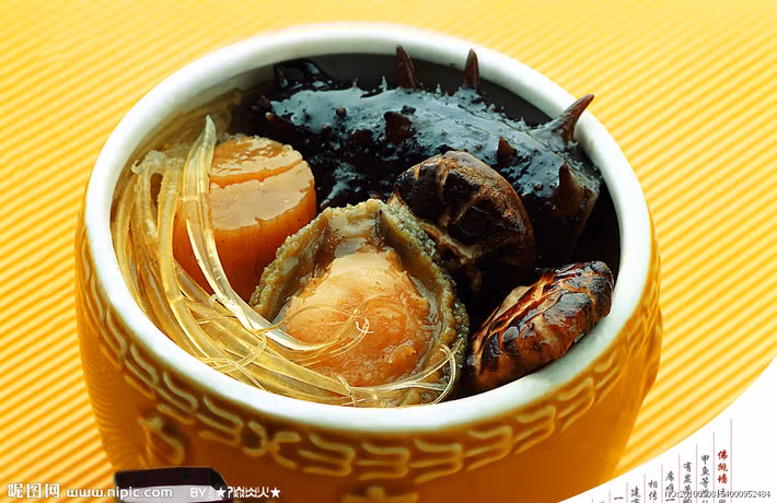 Trong đó, bào ngư vi cá từ lâu đã là món ăn thượng hạng, thường được chế biến thành những món ăn hảo hạng trong các bữa tiệc cao sang và đám cưới…Ảnh: Internet.