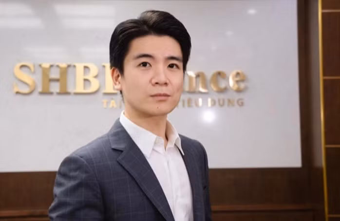 Thiếu gia Đỗ Quang Vinh - con trai bầu Hiển là cái tên nổi bật trong giới doanh nhân trẻ. Anh hiện là Phó Chủ tịch kiêm Phó TGĐ Ngân hàng TMCP Sài Gòn - Hà Nội (SHB). Ảnh: SHB