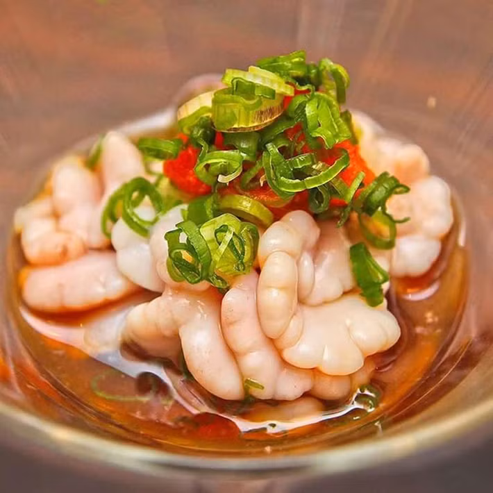 Dù có mức giá cao ngất ngưởng nhưng không phải cứ có tiền là mua được. Nhiều khách phải chờ nửa tháng, thậm chí cả tháng mới mua được. Ảnh: Dân Việt