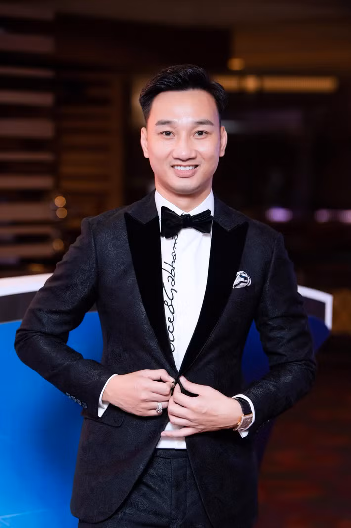 Xuất thân từ một diễn viên hài song những năm gần đây, Thành Trung lấn sân sang lĩnh vực MC và gặt hái được nhiều thành công. Ảnh: Tổ quốc