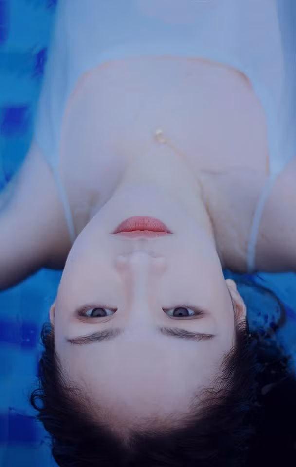 Bên cạnh đó, nhiều người cũng ngưỡng mộ nghị lực của bà mẹ hot girl.