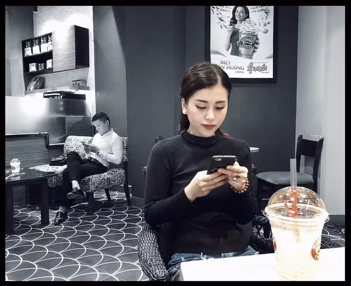 Sau khi tìm được thông tin cá nhân của L.T.H nhiều người đặt câu hỏi không hiểu tại sao 1 cô gái xinh đẹp như cô bạn này lại làm như vậy khi danh tiếng của cô đang khá lên.