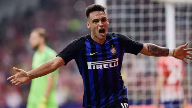 Theo tờ Sport của Tây Ban Nha, Barcelona nhắm đến Lautaro Martinez, cầu thủ tấn công đang chơi rất hay trong màu áo đội tuyển Argentina tại Copa America 2019.