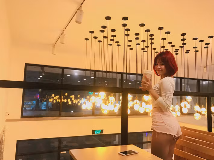 Yến Xuân không chỉ sở hữu vóc dáng đẹp nhờ chăm chỉ tập Gym, cô gái này còn là hình mẫu về tấm gương đổi đời nhờ tập Gym. Yến Xuân từng xin việc không ai nhận vì quá béo. Yến Xuân xác định phải tập Gym để đổi đời.