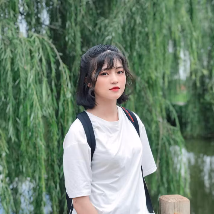 Trước đây khi chưa chuyển về sinh sống ở thành phố Lào Cai thì nhà Hương Ly vẫn làm nông, cô thường xuyên giúp bố mẹ công việc nương rẫy.