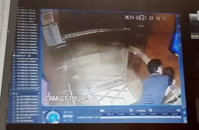 Sau hơn 2 tuần nhận được tin tố giác về hành vi của "thánh nựng" Nguyễn Hữu Linh, cuối cùng cơ quan điều tra đã tiến hành bước tố tụng tiếp theo, đáp lại sự chờ đợi của rất nhiều người.