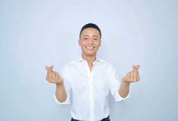 Chưa kể, Quang Linh còn bán các loại đồ khô như khô gà, khô bò cũng thuộc mặt hàng kinh doanh đắt khách. Ảnh: FBNV