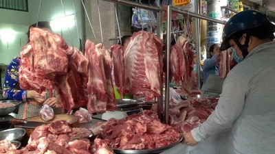 Chủ động nguồn cung, TP HCM hướng tới bình ổn thịt heo dịp Tết