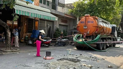 TPHCM: Danh tính hai công nhân tử vong nghi do ngạt khí trong hố ga sâu 7m