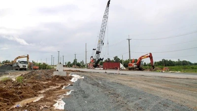 Bàn giao xong mặt bằng dự án cao tốc Cà Mau – Đất Mũi 